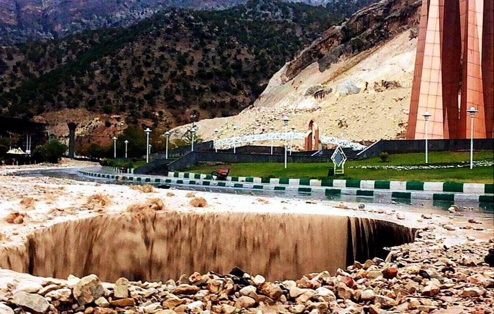 هشدار ایلام در آستانه فصل بارش؛ نغمه باران در آغوش بلوط‌ها