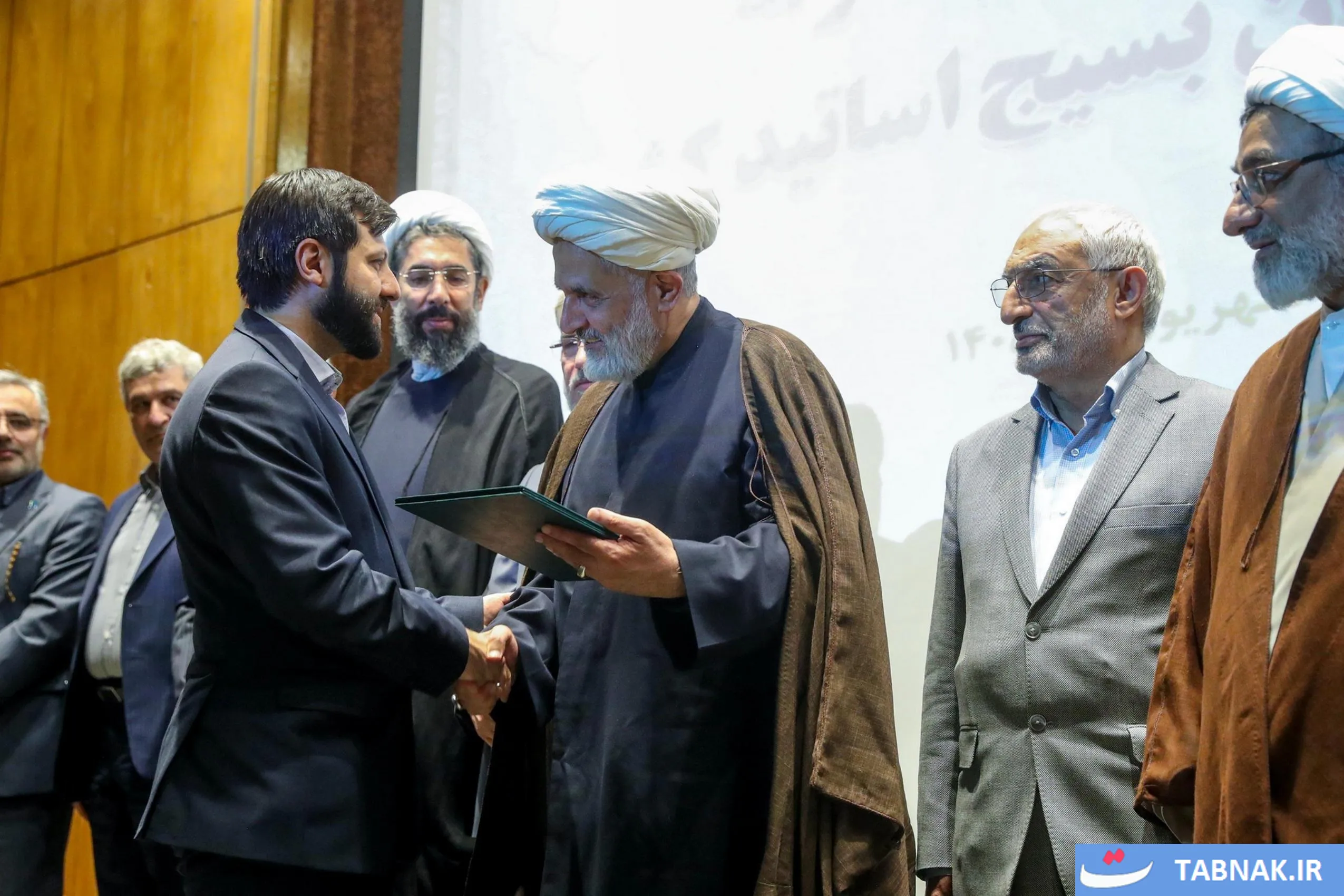 آیین تکریم و معارفه رئیس جدید سازمان بسیج اساتید برگزار شد