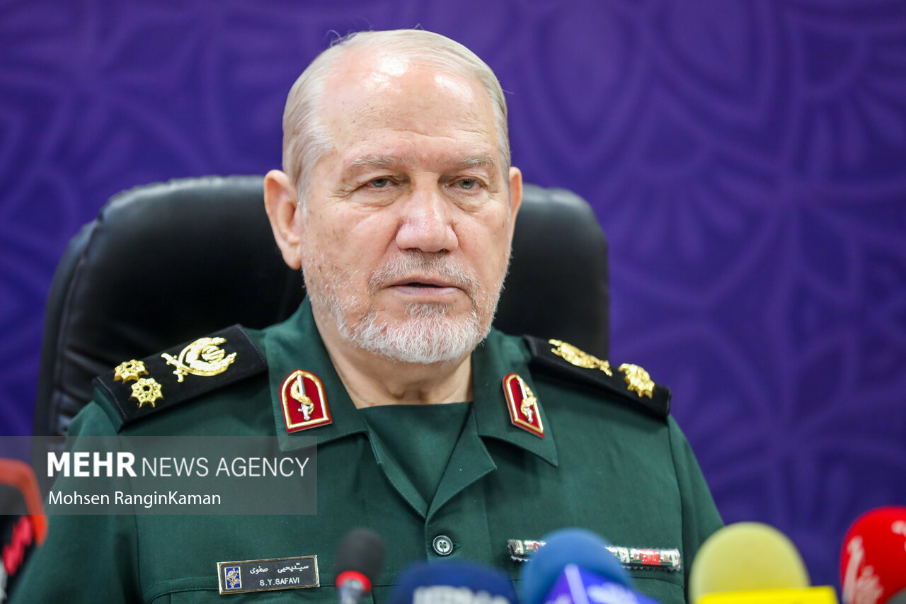 سرلشکر صفوی: بازگشایی تنگه هرمز منوط به برداشتن محاصره دریایی است