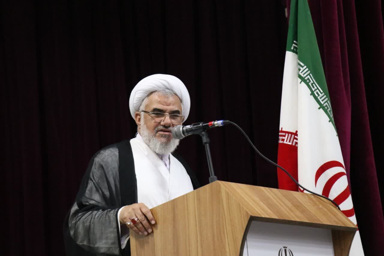 امام جمعه بندرعباس: ساماندهی سوخت نیازمند تدبیر فوری مسئولان استانی